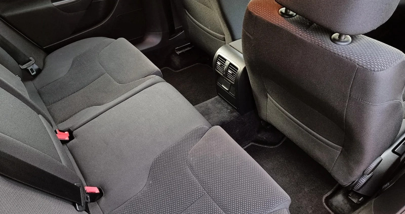 Volkswagen Passat cena 16900 przebieg: 238556, rok produkcji 2008 z Łosice małe 172
